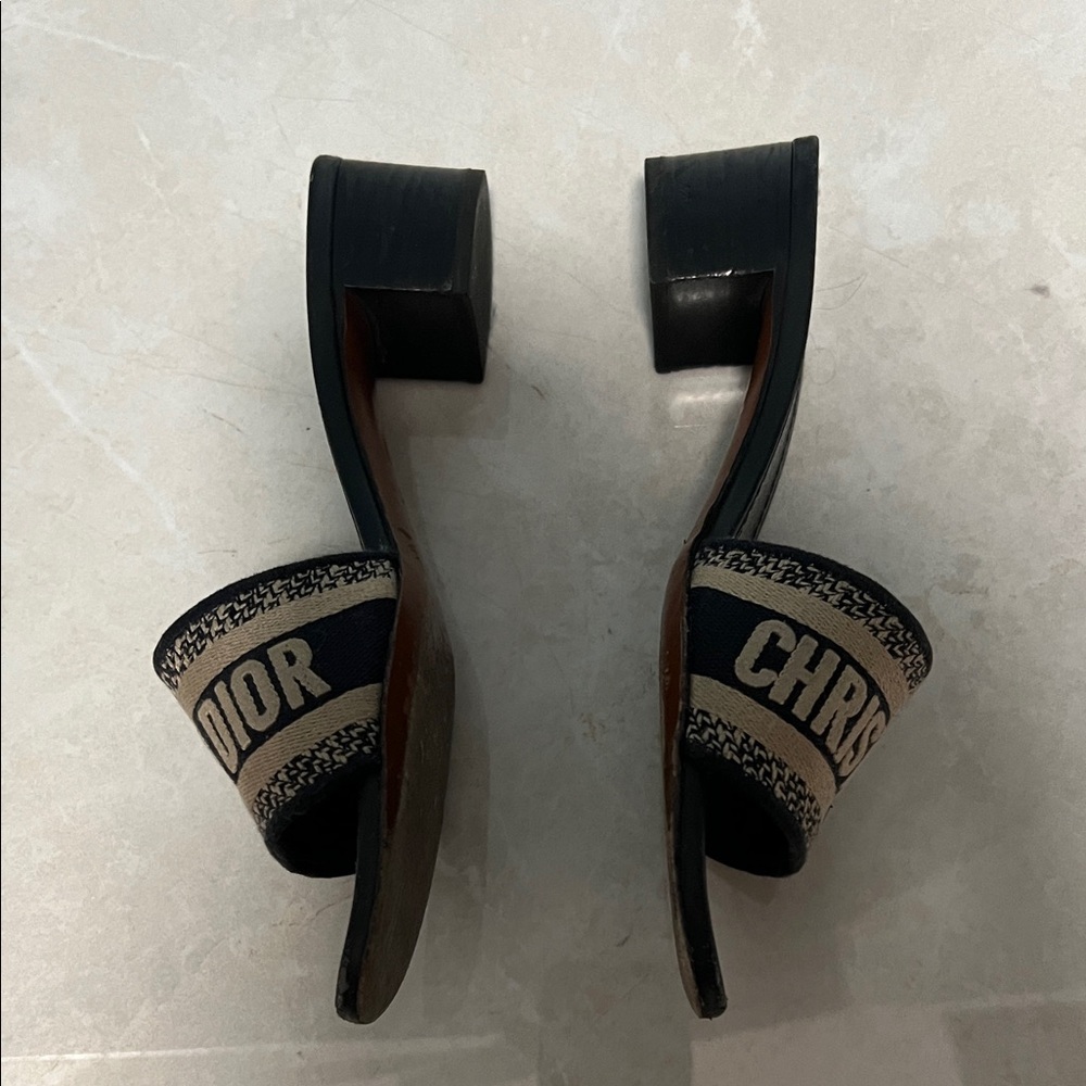 Dior Sandals - Picture 2 of 8